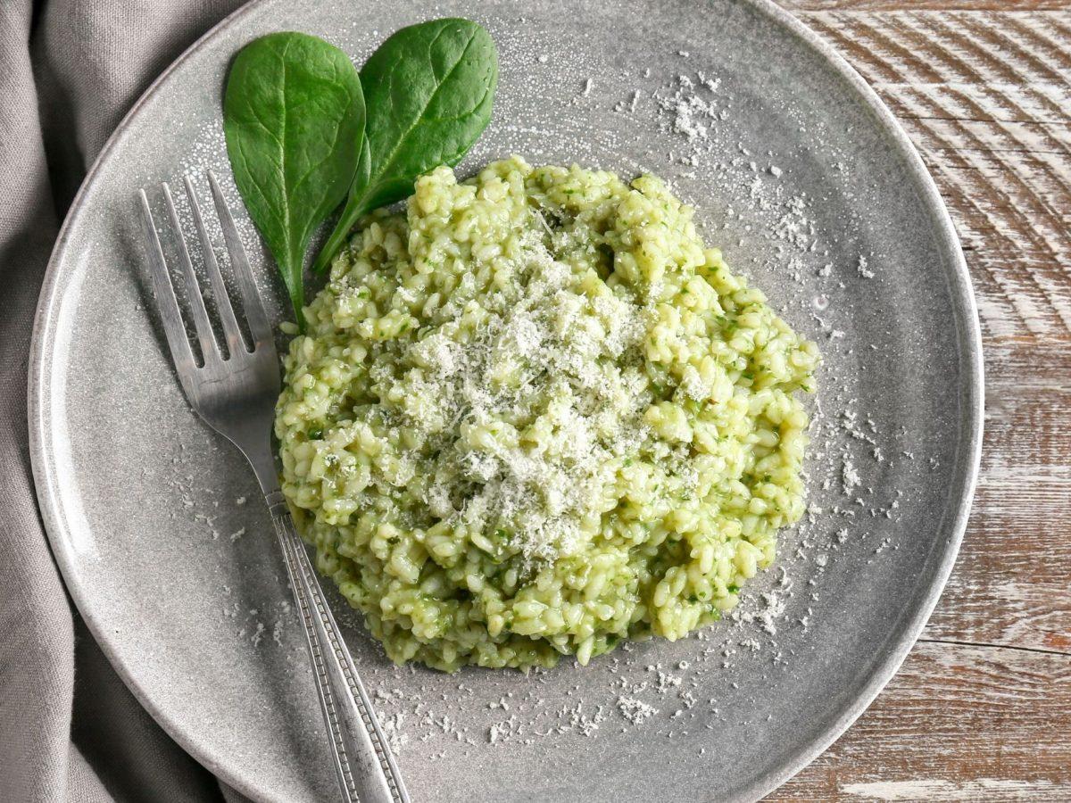 Spinat-Risotto mit frischen Kräutern