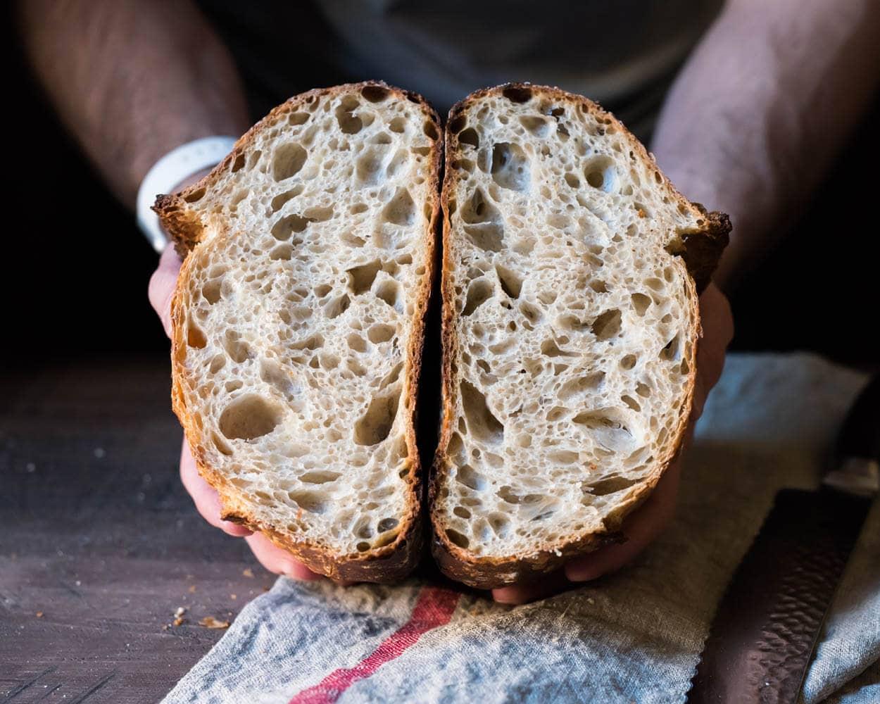 Helles Mischbrot mit Weizensauerteig