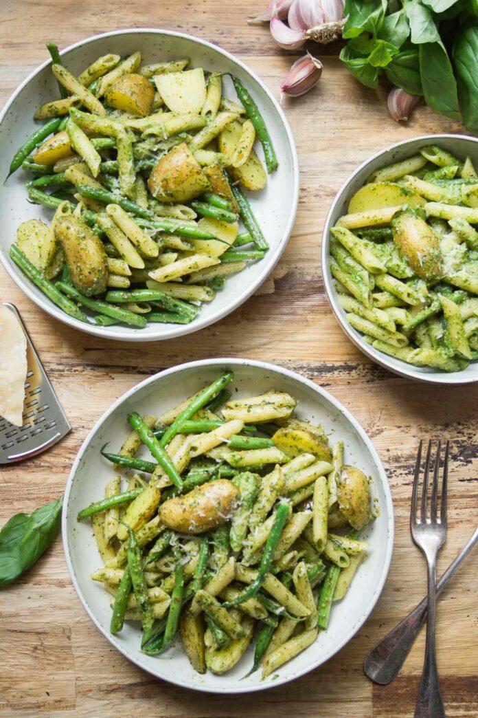 Ligurische Pasta mit Kartoffeln, Bohnen und Pesto Genovese
